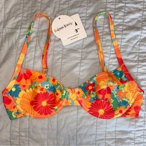 NWT Kulani Kinis Vibrant Floral Bikini Top